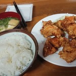 鳥扇 - ご飯のお代わり1杯は無料