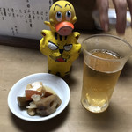 さか井 - お酒を飲む人用に、お通し出て来ました　※値段は不明