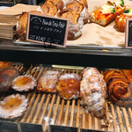 ル・グルニエ・ア・パン - ショーケース