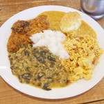 ヴェヌス サウス インディアン ダイニング - ランチビュッフェ(1000円) この日はチキンビリヤニ、エッグチリカリー、ナスのコランブ、パラククートゥ