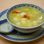 天香楼 - 「いつものデザート」　　　　　　　　　　　漬物と共に店からのサービス　最近はこのデザートが楽しみ