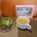 クッカ ウィズ フラワー&カフェ - スープ＆サラダ