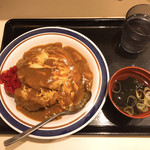 名代 富士そば - 【2018年12月】カレーかつ丼＠570円、提供時。