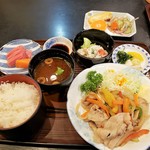 日本料理 末広 - 日替り定食　734円