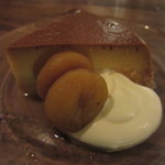 アヒルストア - キャラメルプリン、アプリコットを添えて１