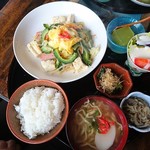 うるうるま - ごーやチャンプル定食1000円