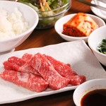 Yakiniku Horumon Sansuien - ランチ：カルロス定食