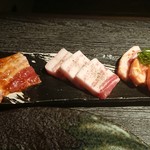 銘酒と焼肉 京澤 - 豚三種盛り