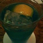 バーベスパ - ブルーリキュールを使ったカクテル