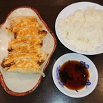 揚子江ラーメン - 餃子とライスのセット