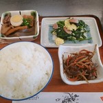 彩菜食堂 - 食堂のおでん、ほうれん草のソテー、きんぴらごぼう、ごはん大