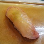 鮨処 ゆきむら - ひらめ　昆布〆