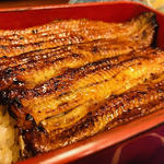 浜田屋 - 絶妙な焼きとタレの照り！