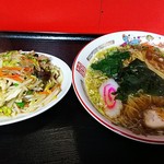 康楽 - 野菜炒めと、ラーメン