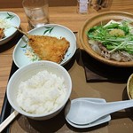 Yayoi Ken - しょうが鍋定食(890円)とﾐﾆ唐揚げ(180円)