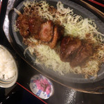 矢場とん - 鉄板ひれカツ