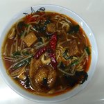 麺屋 にぼすけ - 赤い…