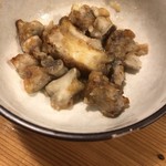 焼鳥てんし - 揚げ豚足  ※骨だけの状態。