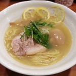 麺家　麺一献 - 【塩レモンらーめん + 味玉】￥850 + ￥100