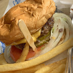 Islans Fine Burgers and Drinks - 