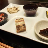 シャングリラズシークレット 銀座店 - 旬の前菜6種