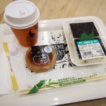 ミラカフェ - 紅茶・寿司・お餅で532円。