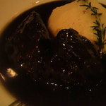 トラットリア タンタボッカ - 赤ワインとの相性バツグンの牛頬肉の煮込み