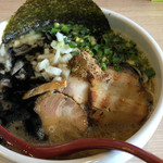 麺屋 海猫 - 濃厚魚介鶏白湯醤油【限定】