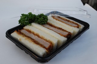 Tonkatsu Ine - お持ち帰り専用ヒレかつサンド。