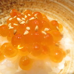 鮨処とうげ - １日８食限定・店主のこだわりランチ　１８００円（税込）の〆のいくら飯のアップ【２０１８年１２月】
