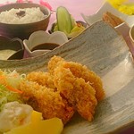 和食 めん処 誉旨 - 手作り牡蠣フライ定食（半そば付き）
