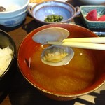 ろばた - 朝のお味噌汁はあさり