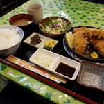 とんかつかつ屋 - 