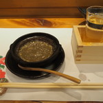 毛蟹味噌焼き ＆ 冷酒（北の錦 特別純米 まる田）