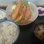 江戸家 - 厚切りハムカツ定食800円