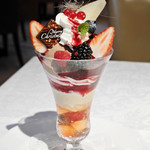 資生堂パーラー - クリスマスルージュパフェ