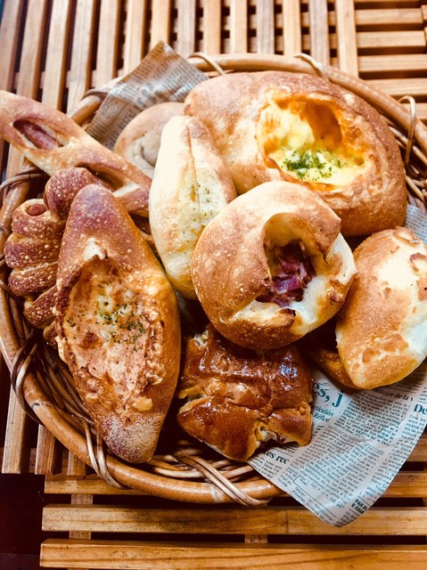 サザンカ 本店 （SAZANKA） - 伊東/パン | 食べログ