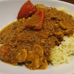 カレーハウス林 - トマトマッシュルーム挽肉カレー