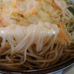 高田うどん店 - 麺アップ