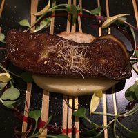 レストラン ヒロミチ - 温前菜：フォアグラとリンゴ  フランボワーズソース