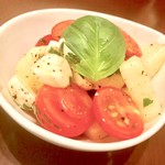 Aomori apple and tomato caprese