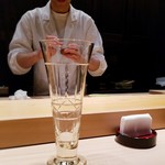 こま田 - きれいなグラスと、きれいな大将