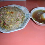 チャーハン（大盛）スープ付きです。