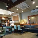 ステーキ・洋食のTANTO屋 - 店内の風景　2018.12