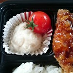 花まる弁当 - ポテサラ・プチトマトアップ