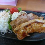 定食厨房 みまつ - しょうが焼きのアップ。