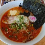 赤みそニンニクバターラーメン(税込880円)