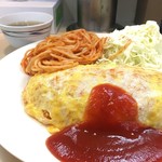 むさしや - ナポリタン、サラダうまい