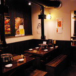 ときわ亭 - 内観写真:テーブル席