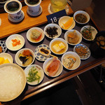 18品の朝ごはん